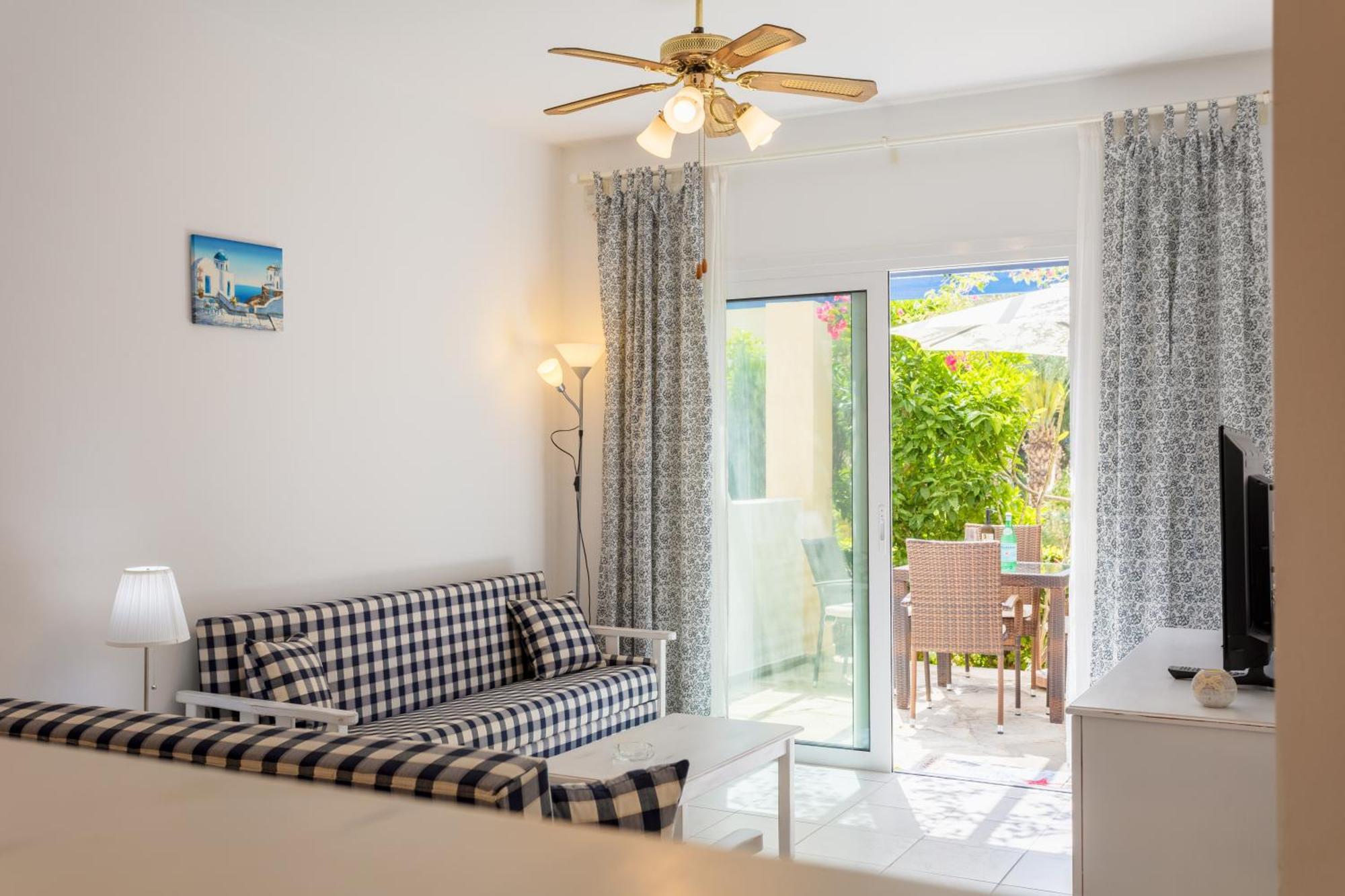 Regina Gardens Lovely Apartment Paphos 外观 照片