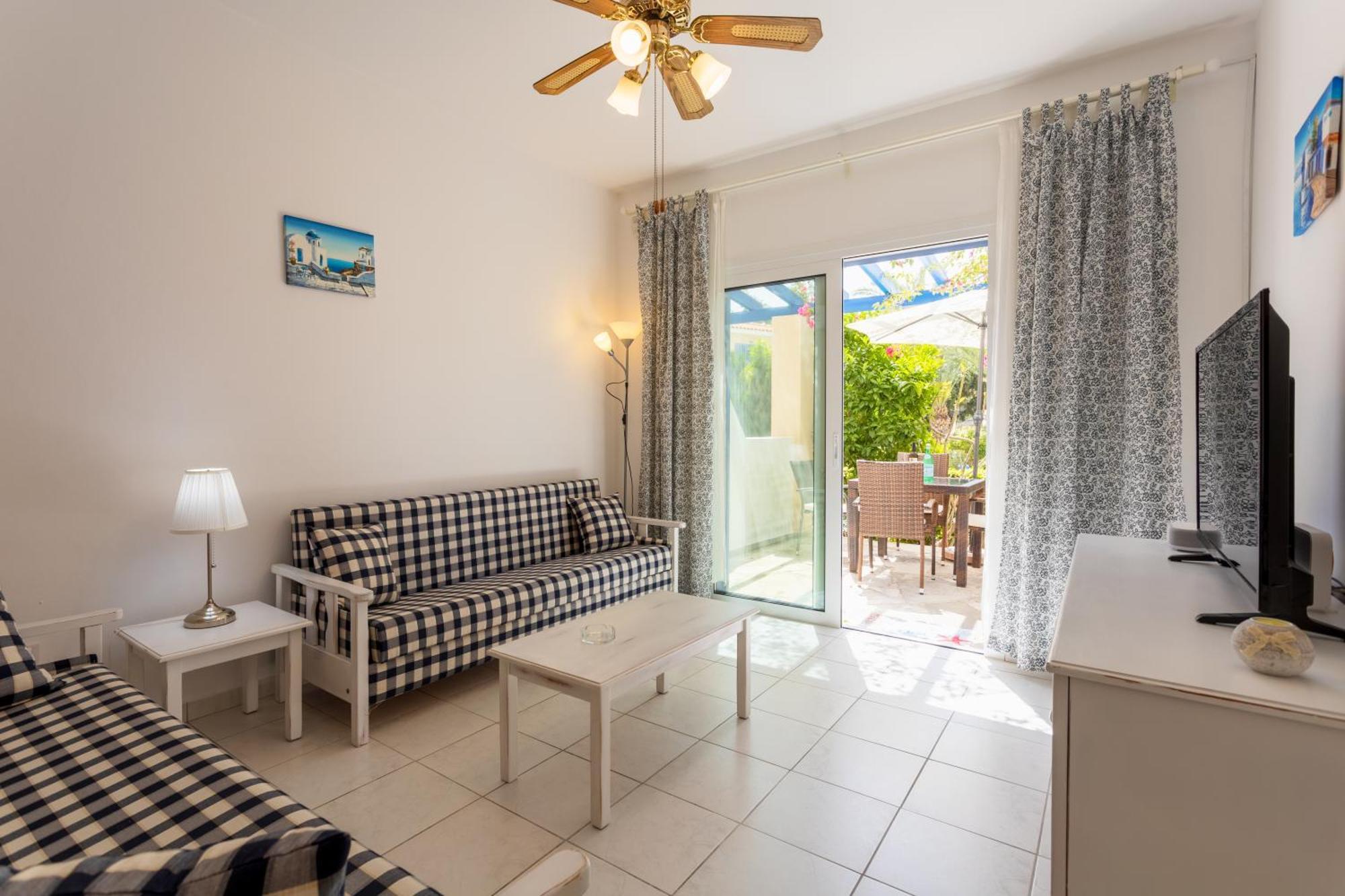 Regina Gardens Lovely Apartment Paphos 外观 照片