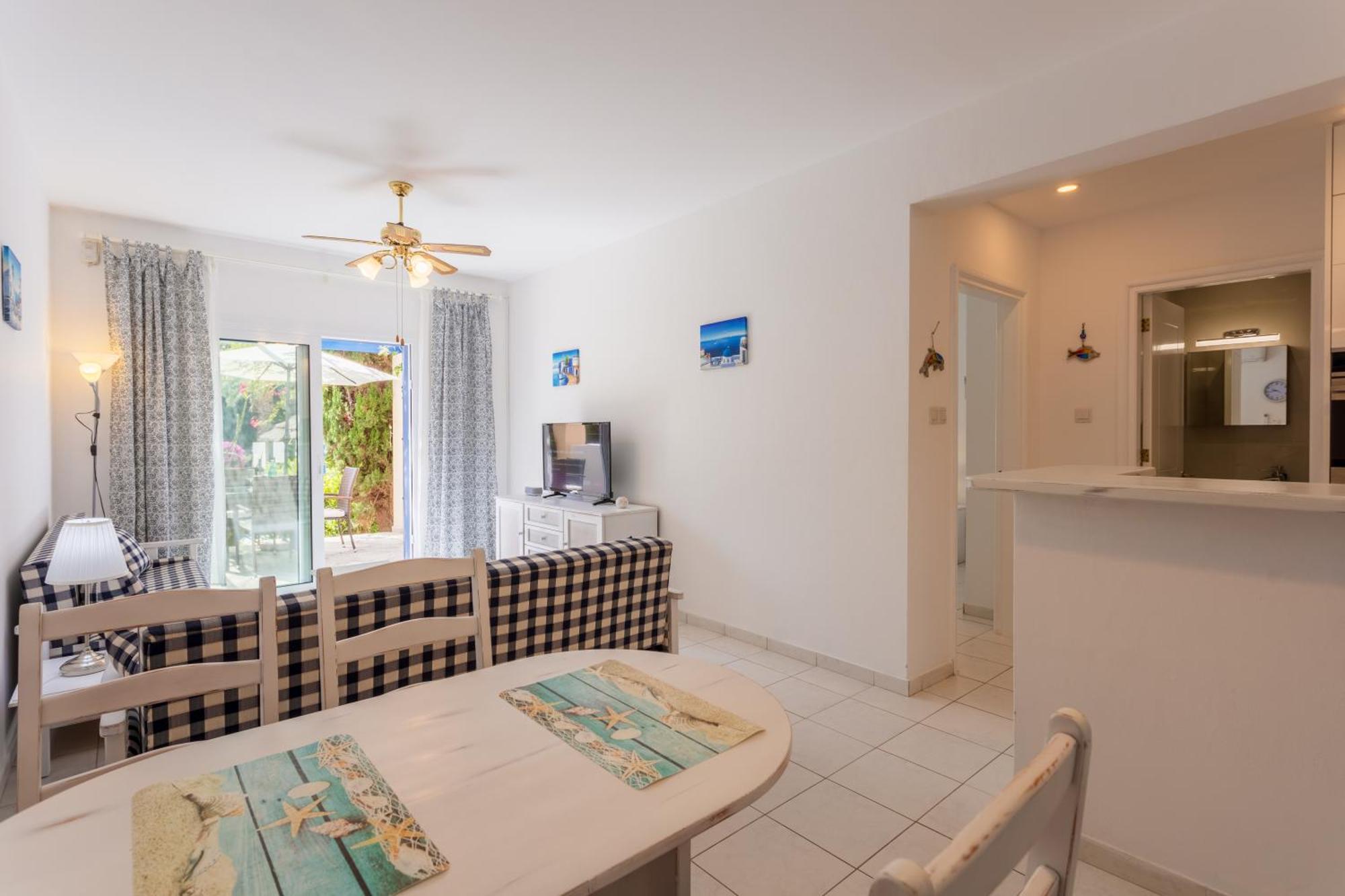 Regina Gardens Lovely Apartment Paphos 外观 照片