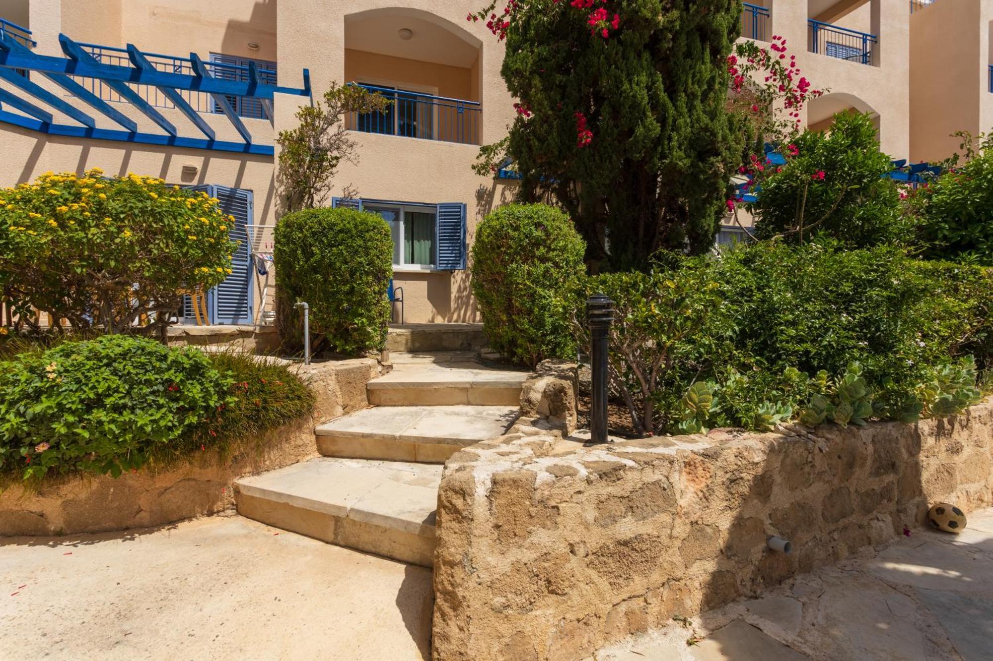 Regina Gardens Lovely Apartment Paphos 外观 照片
